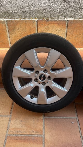 4 Llantas Mini F60 Countryman con neumaticos.