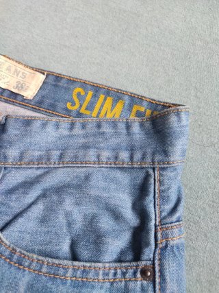 Pantalón vaquero botones azul Talla M