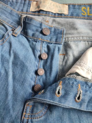 Pantalón vaquero botones azul Talla M