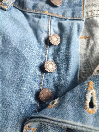 Pantalón vaquero botones azul Talla M