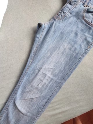 Pantalón vaquero botones azul Talla M