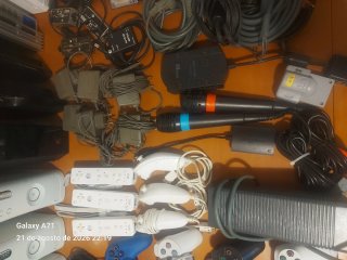 Lote consolas, mandos y cables para piezas,repuest