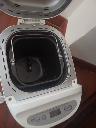 Máquina de pan blanca