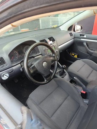 Golf 1.9 TDI 2006 – 500.000 km  Necesita embrague