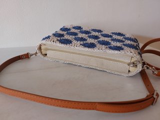 Bolso crochet beige y azul nuevo