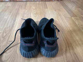 Adidas Yeezy Boost 350 V2 Negro