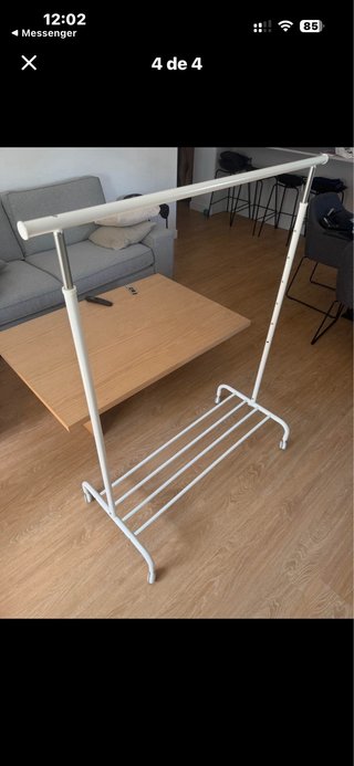 3 Percheros Metálicos Blancos