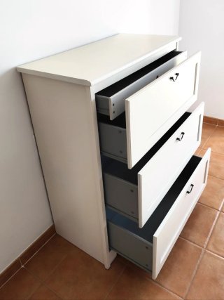 Cómoda IKEA Aspelund 3 cajones + 1 cajon interior.