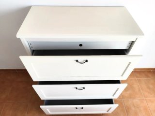 Cómoda IKEA Aspelund 3 cajones + 1 cajon interior.