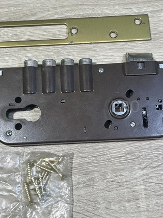 Cerradura YALE