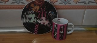 Taza y plato Monster High