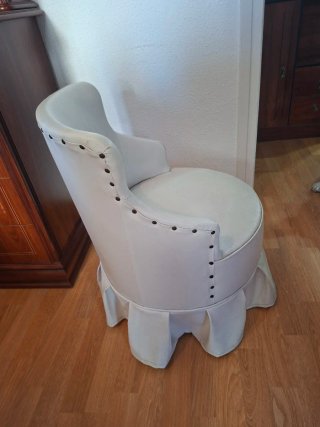 Butaca tocador piel/polipiel blanca