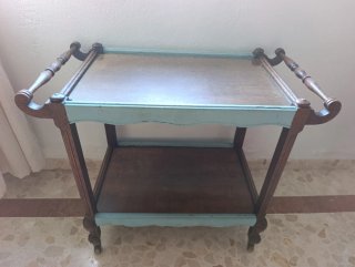 Camarera antigua madera y cristal