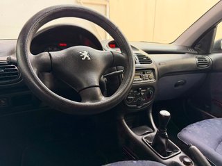 PEUGEOT 206 XR 1.4i 75CV MANUAL 5PT 5PZ AÑO 2000