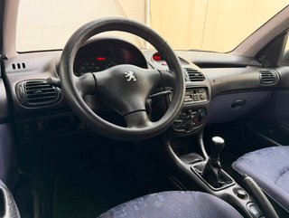 PEUGEOT 206 XR 1.4i 75CV MANUAL 5PT 5PZ AÑO 2000