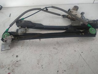 ELEVALUNAS DELANTERO DERECHO FORD FOCUS BERLINA (CAK) Ambiente