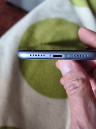 iPhone 11 Apple