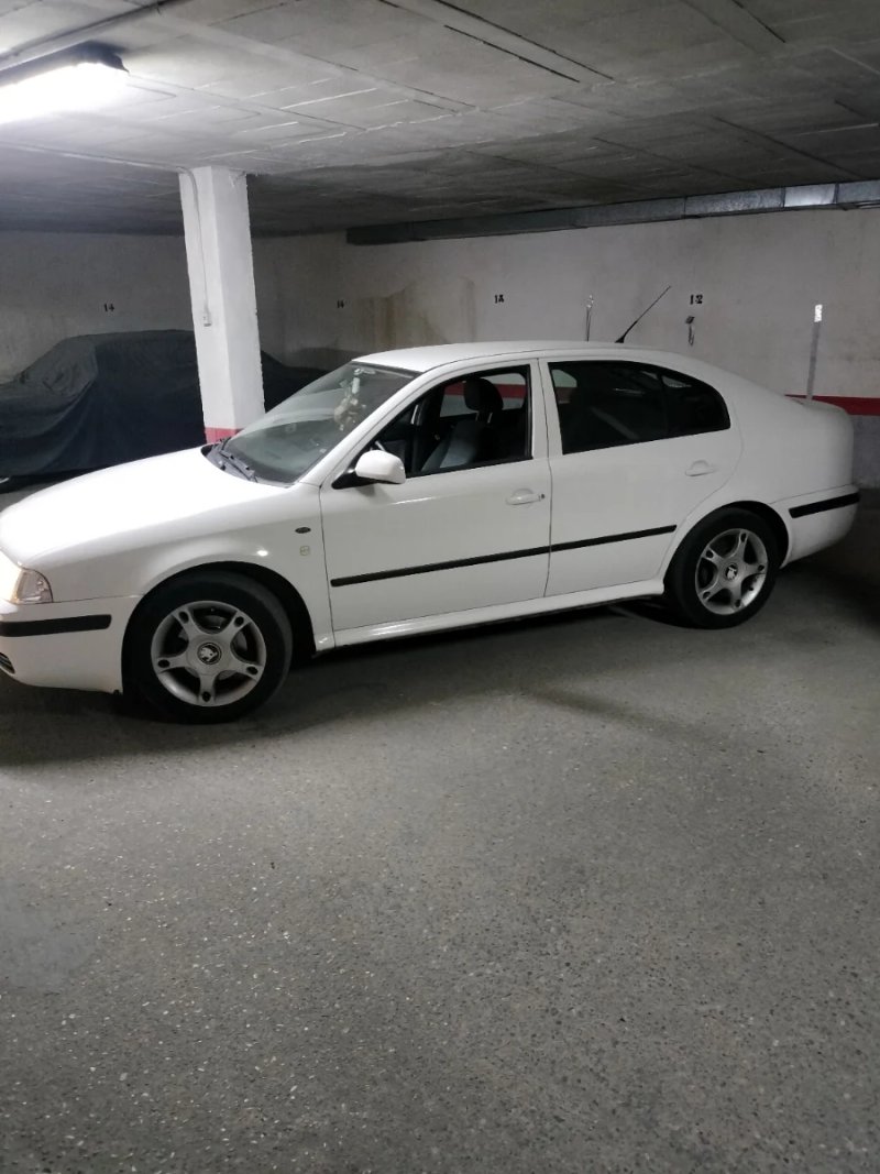 Skoda Octavia 2001 - foto 1