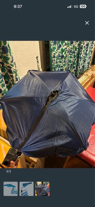 Sombrilla azul para playa