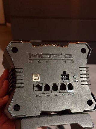 Moza R5 Racing Wheelbase + Volante
