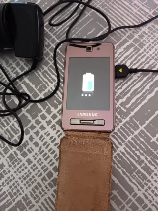 Samsung SGH-F480 Rosa/Plata