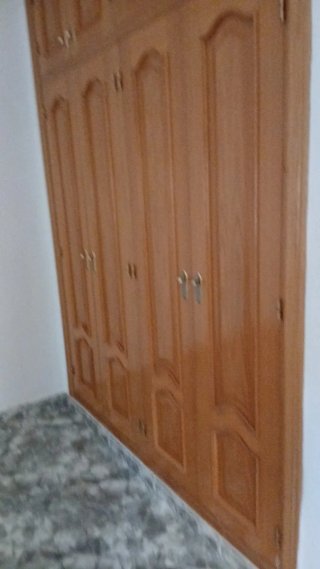 Se alquila habitación para  mujer sola