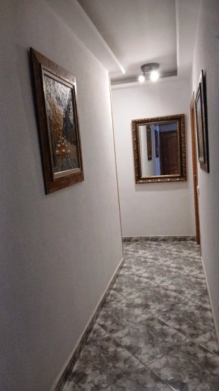 Se alquila habitación para  mujer sola