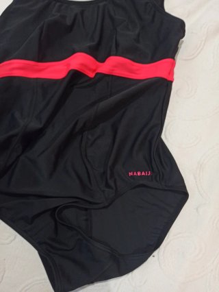 Bañador premamá negro y rojo