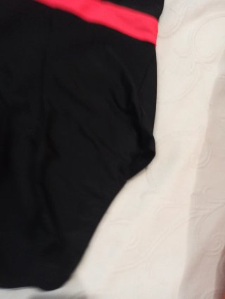Bañador premamá negro y rojo