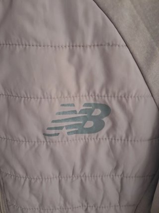 Chaqueta New Balance Rosa Palo