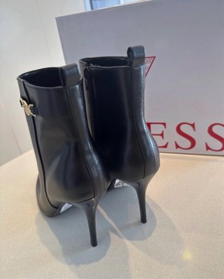 Botines Guess Tacón Alto Negros