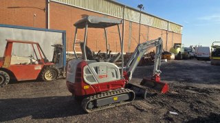 Mini Excavadora Takeuchi TB216 Giratoria