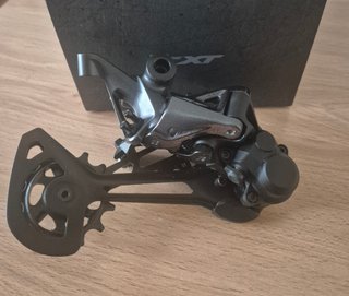 Shimano XT RD-M8100 Desviador Trasero 12v