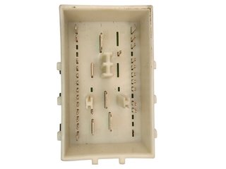 CAJA RELES / FUSIBLES FORD FOCUS BERLINA (CAP) 4M