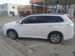 Mitsubishi Outlander 2014