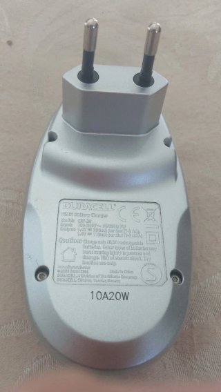 Caricabatterie Duracell AA