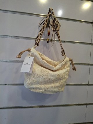 Bolso de verano beige y marrón