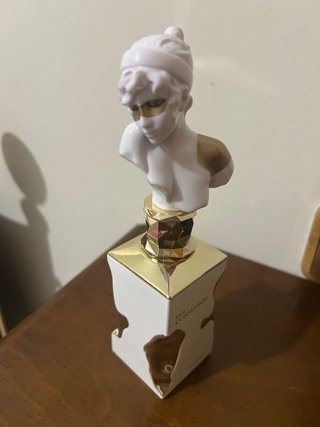 Frasco de perfume Lattafa vacío
