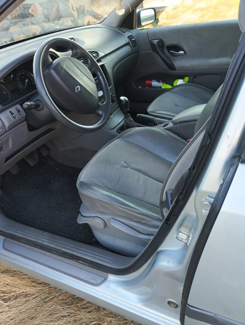 Renault Laguna 2003 mantenimiento total - foto 1