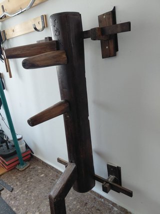 Muñeco de madera artes marciales
