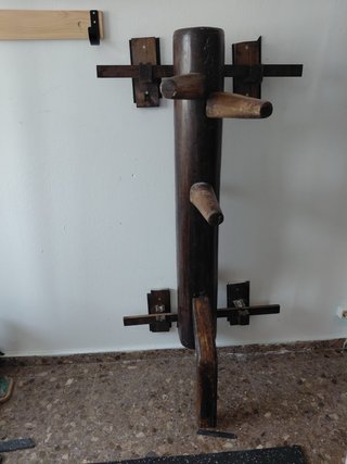 Muñeco de madera artes marciales
