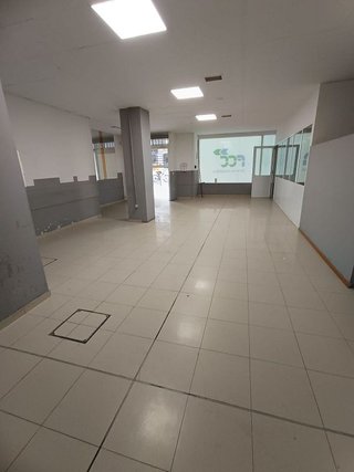 Local comercial en venta en Zona Teatro Campoamor en Oviedo