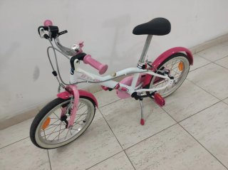 Bicicleta infantil BTWIN rosa y blanca