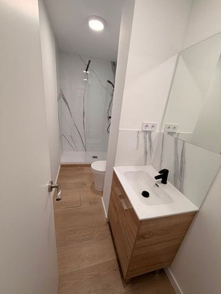 Local comercial en venta en Les Planes en Hospitalet de Llobregat, L´