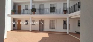 Garaje en alquiler en Sanlúcar la Mayor