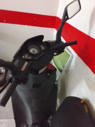 Moto Aprilia para piezas está dada de baja en tráf