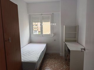 Piso en alquiler en Carolinas Altas en Alicante