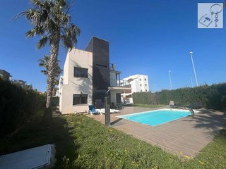 Chalet en venta en Cabo Roig - La Zenia en Orihuela