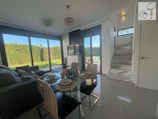 Chalet en venta en Cabo Roig - La Zenia en Orihuela