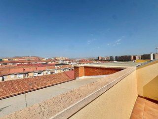 Ático en alquiler en Ciudad de Asís en Alicante
